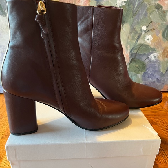 🍒Diane Von Furstenberg Leather Booties🍒 - Picture 2 of 14